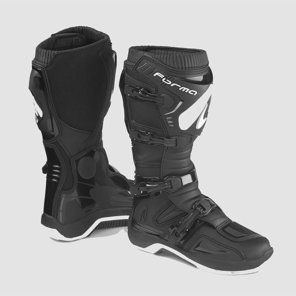 [FORC642-BLK-39] Forma – Traction MX skór – svartir (39)
